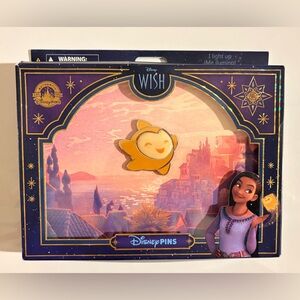 Disney Wish Light Up Star Pin New Box 2023 Disneyland World Asha Valentino